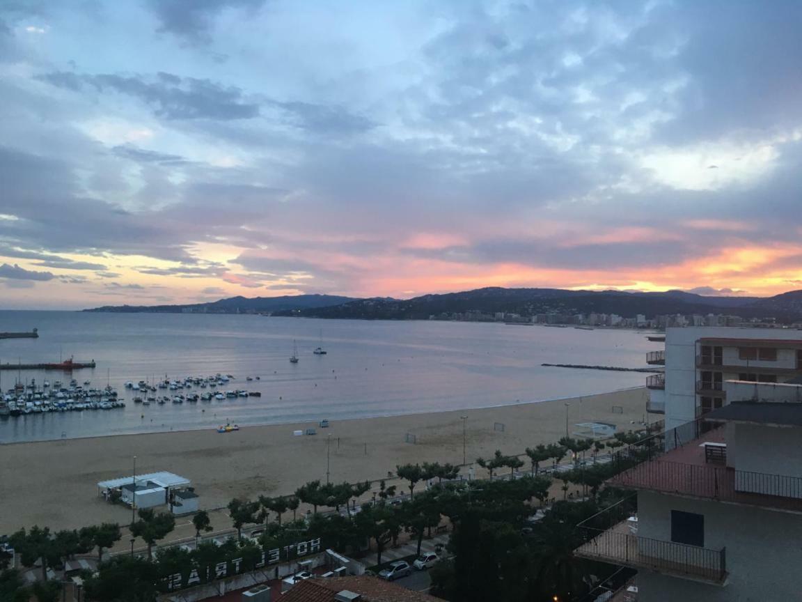 Seafront Apartment In Palamós Zewnętrze zdjęcie