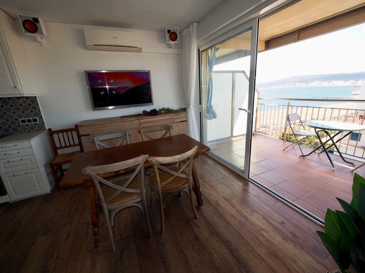 Seafront Apartment In Palamós Zewnętrze zdjęcie